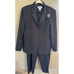 Pendleton 100 % virgin wool Pant Suit Woman Sz 12 Charcoal Pink Pinstripe Lined